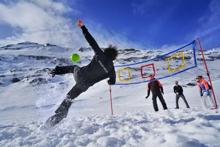 vhole ball sur la neige